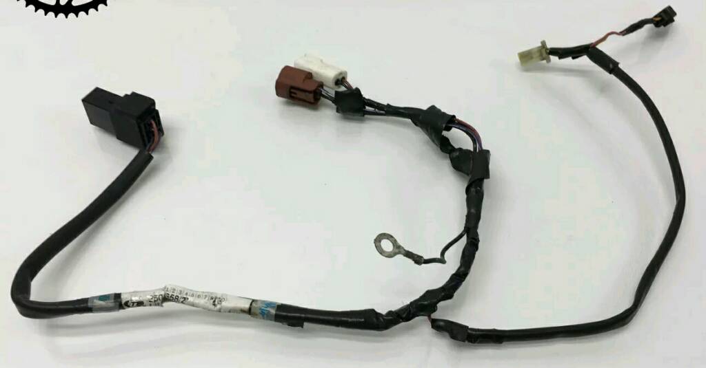 07 daytona fuel pump relay subharness install | 675.cc • Triumph 675 Forum