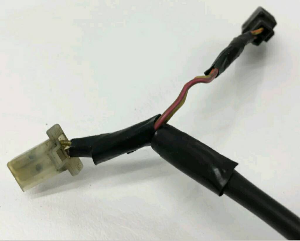07 daytona fuel pump relay subharness install | 675.cc • Triumph 675 Forum